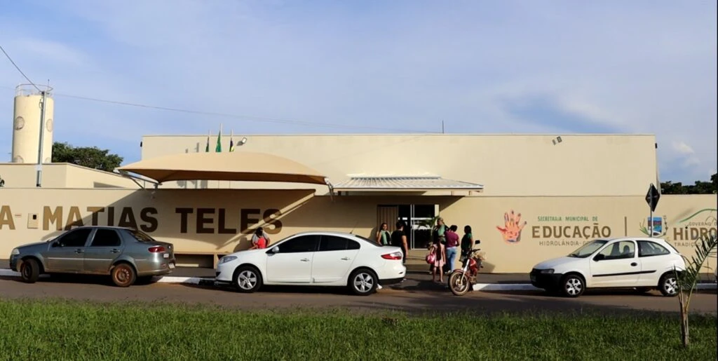 escola de hidrolandia