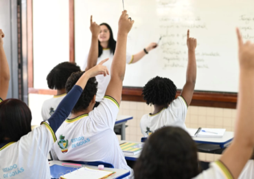 Alunos-de-escola-estadual-em-sala-de-aula_Secom-1536x1022