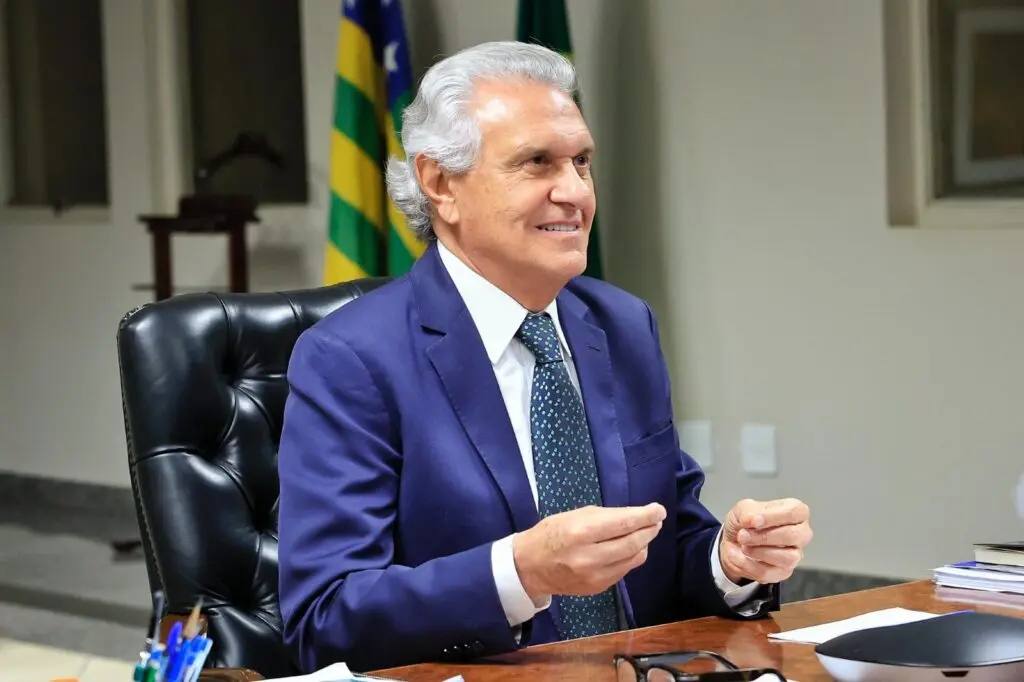 1781091652-secom-pesquisa-genial-quaest-aprovacao-caiado1-1024x682-1 (1)
