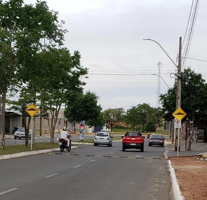 transito hidrolandia