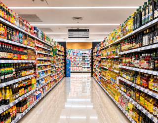 corredor-vibrante-de-supermercado-1792509856-960x640